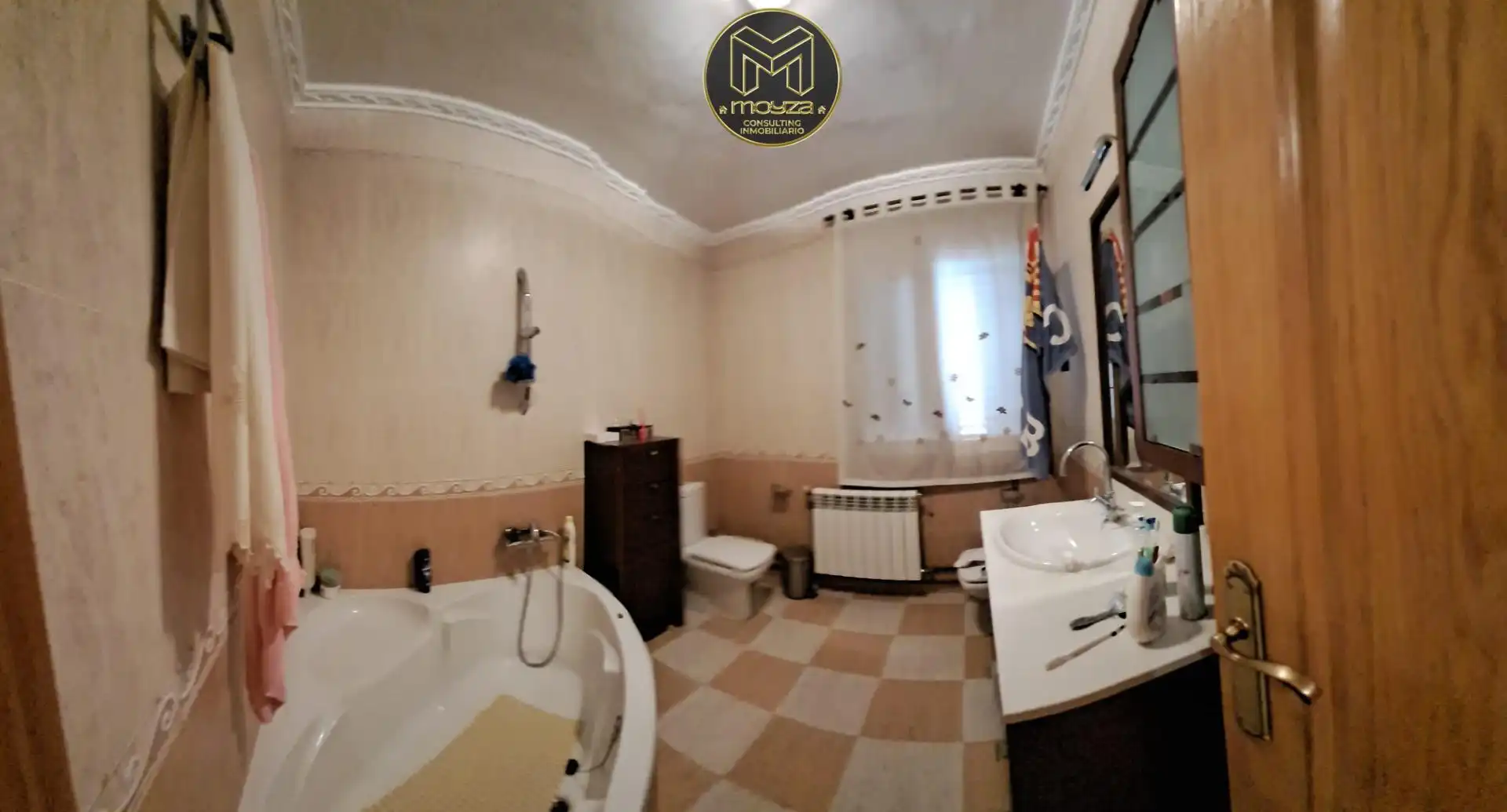 Bany de Casa o xalet en venda en Cárcheles amb Aire condicionat, Jardí privat i Terrassa