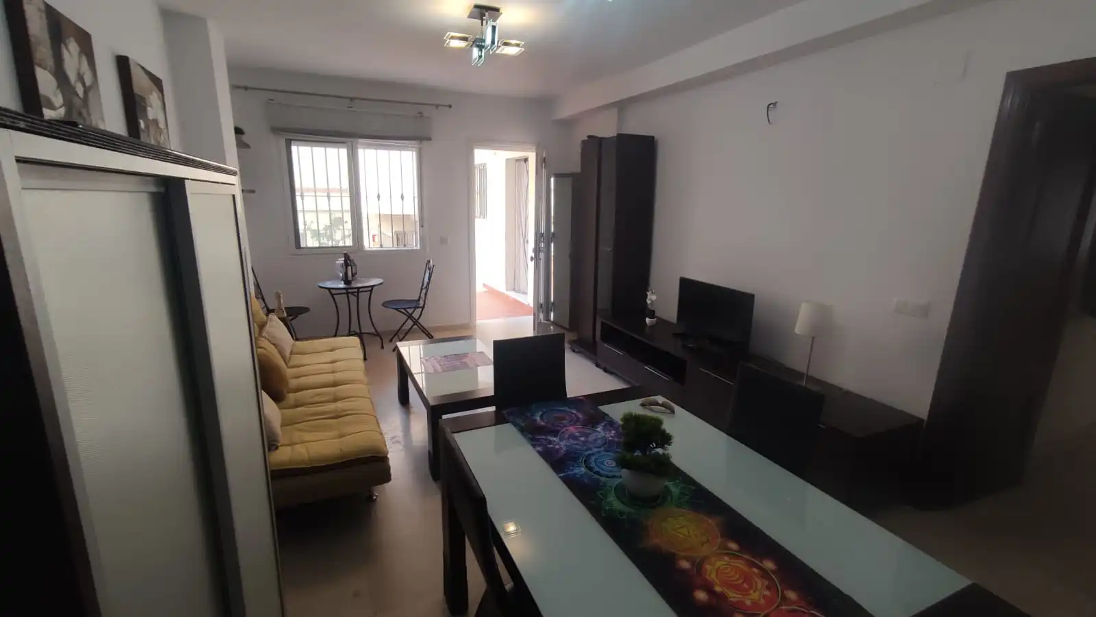 Living room of Apartments for sale in Algeciras  with Air Conditioner, Furnished and Oven