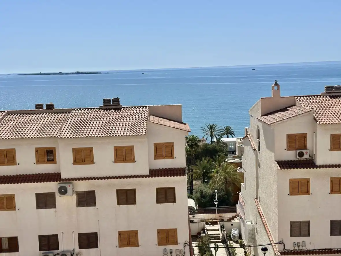 Vista exterior de Apartament en venda en Santa Pola amb Calefacció i Terrassa