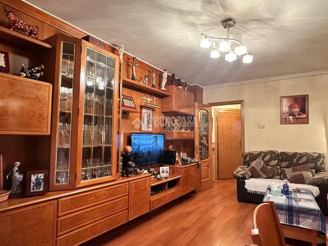 Piso en Venta en Palomeras Sureste