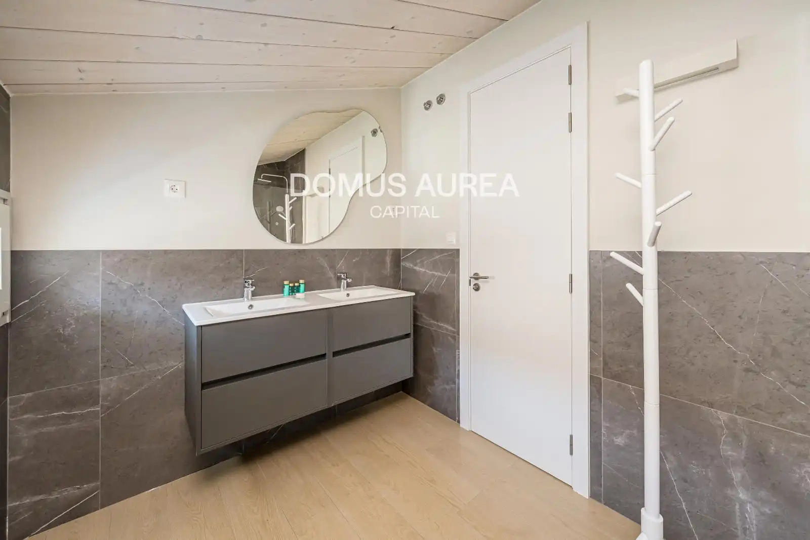 Badezimmer von Maisonette zur Miete in Madrid mit Klimaanlage, Heizung und Terrasse