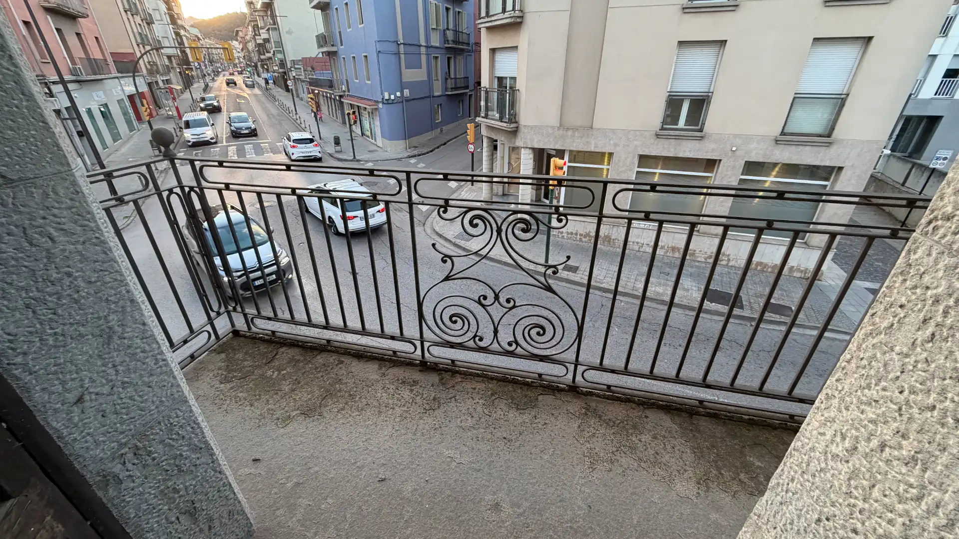 Terrassa de Pis en venda en Olot amb Balcó