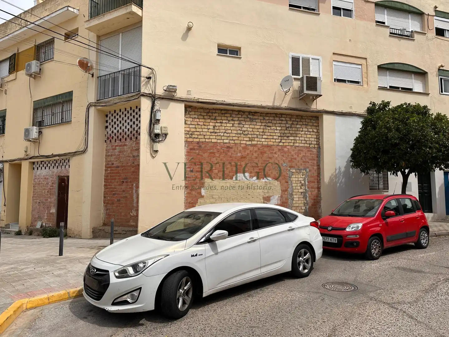 Parking of Commercial properties for sale in Dos Hermanas