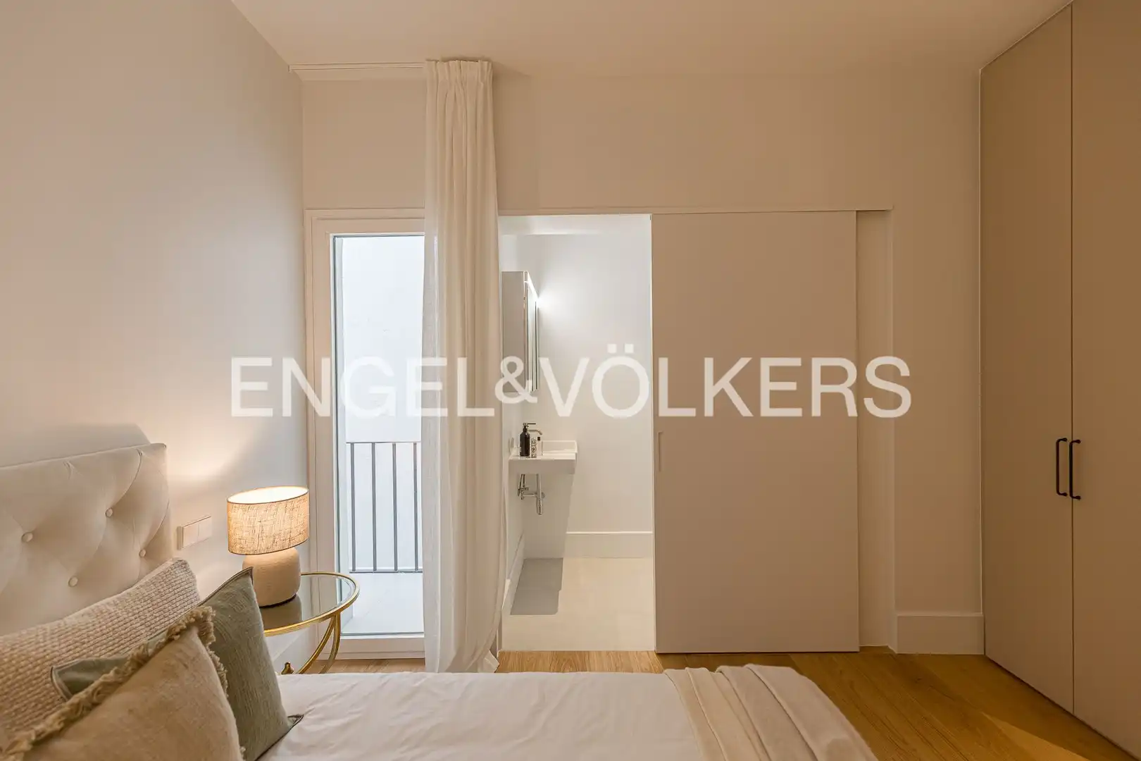 Schlafzimmer von Wohnung zum Verkauf in Madrid mit Klimaanlage, Heizung und Terrasse