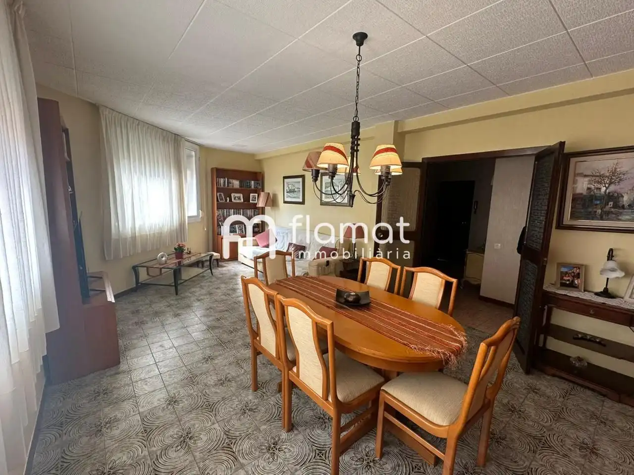 Sala de estar de Edificio en venta en Santa Coloma de Gramenet