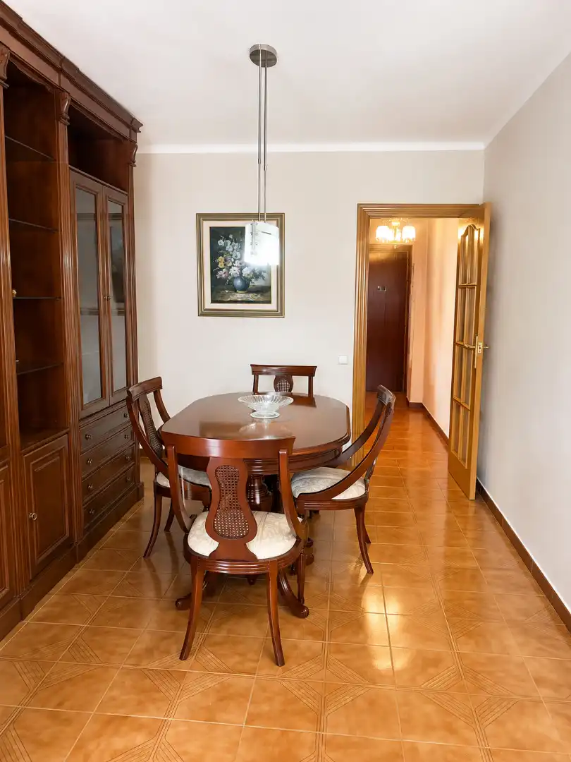 Appartamento con terrazza in vendita a Nou Barris, imagen 2