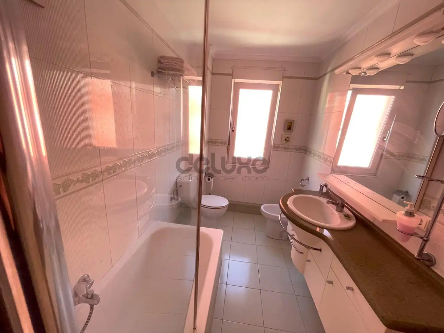 Badezimmer von Maisonette zum Verkauf in Piélagos mit Heizung und Abstellraum