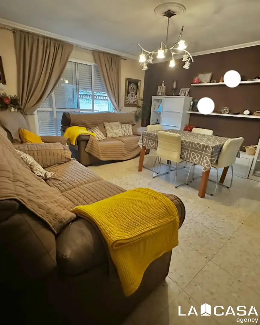 Sala de estar de Piso en venta en Sevilla con Balcón