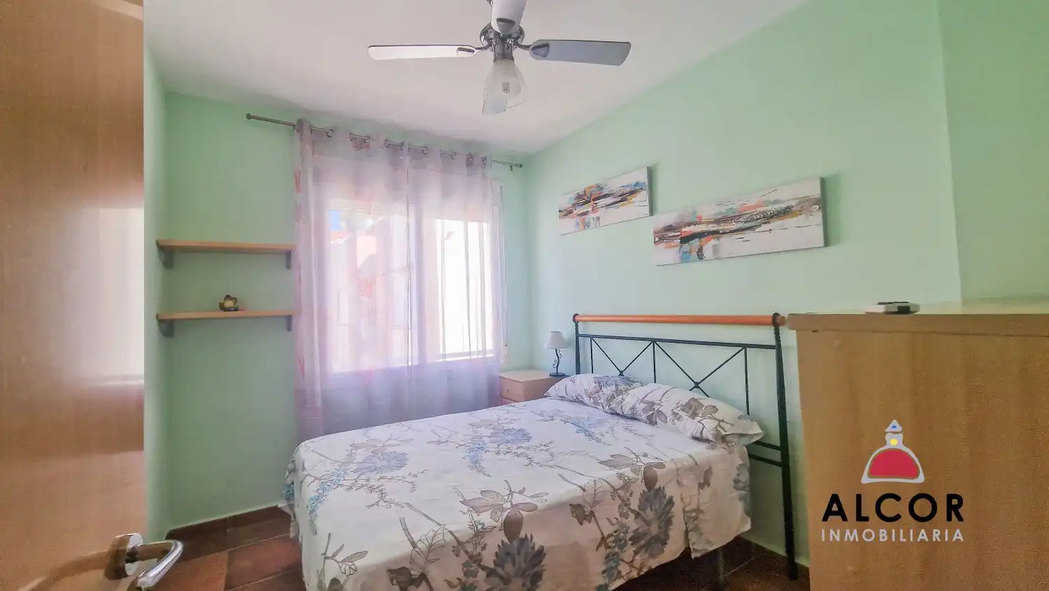Habitación de Casa adosada en venta en Benicarló con Aire acondicionado, Terraza y Trastero