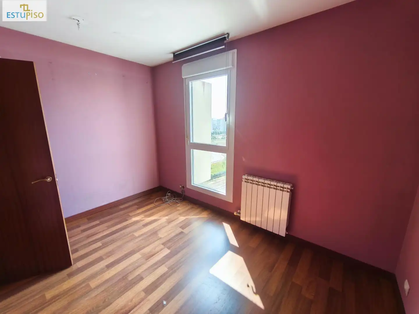 Dormitori de Pis en venda en Vitoria - Gasteiz amb Calefacció, Parquet i Terrassa