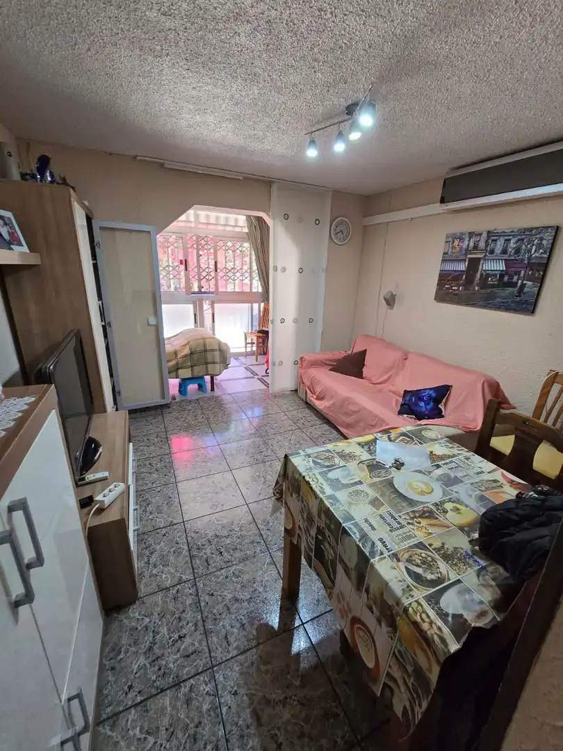 Dormitori de Estudi en venda en Benidorm amb Aire condicionat, Moblat i Piscina comunitària