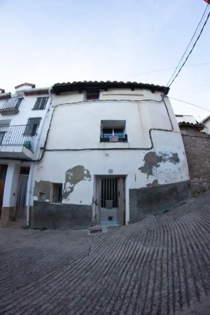 Vista exterior de Casa adosada en venta en Cedrillas con Trastero, Amueblado y Horno