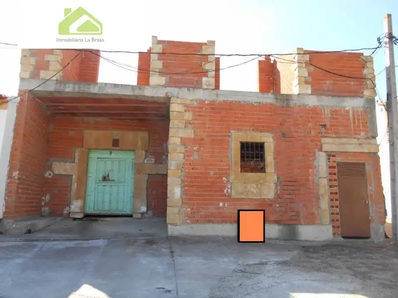 Casa en venda a Morales del Vino