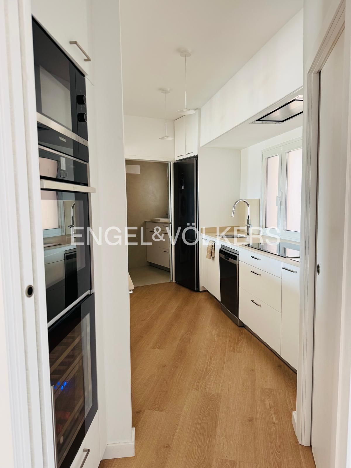 Cuina de Apartament en venda en  Sevilla Capital amb Aire condicionat, Calefacció i Jardí privat