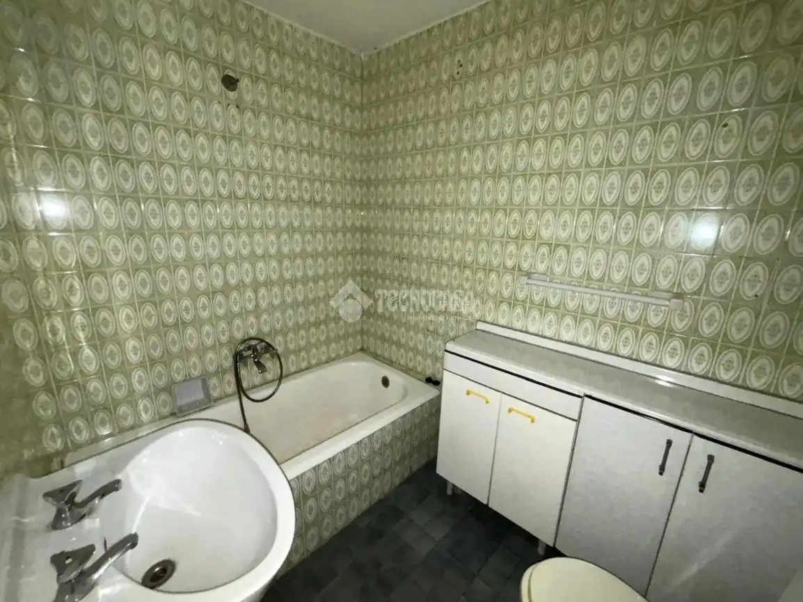 Bathroom of Flat for sale in Medina del Campo  with Terrace and Balcony