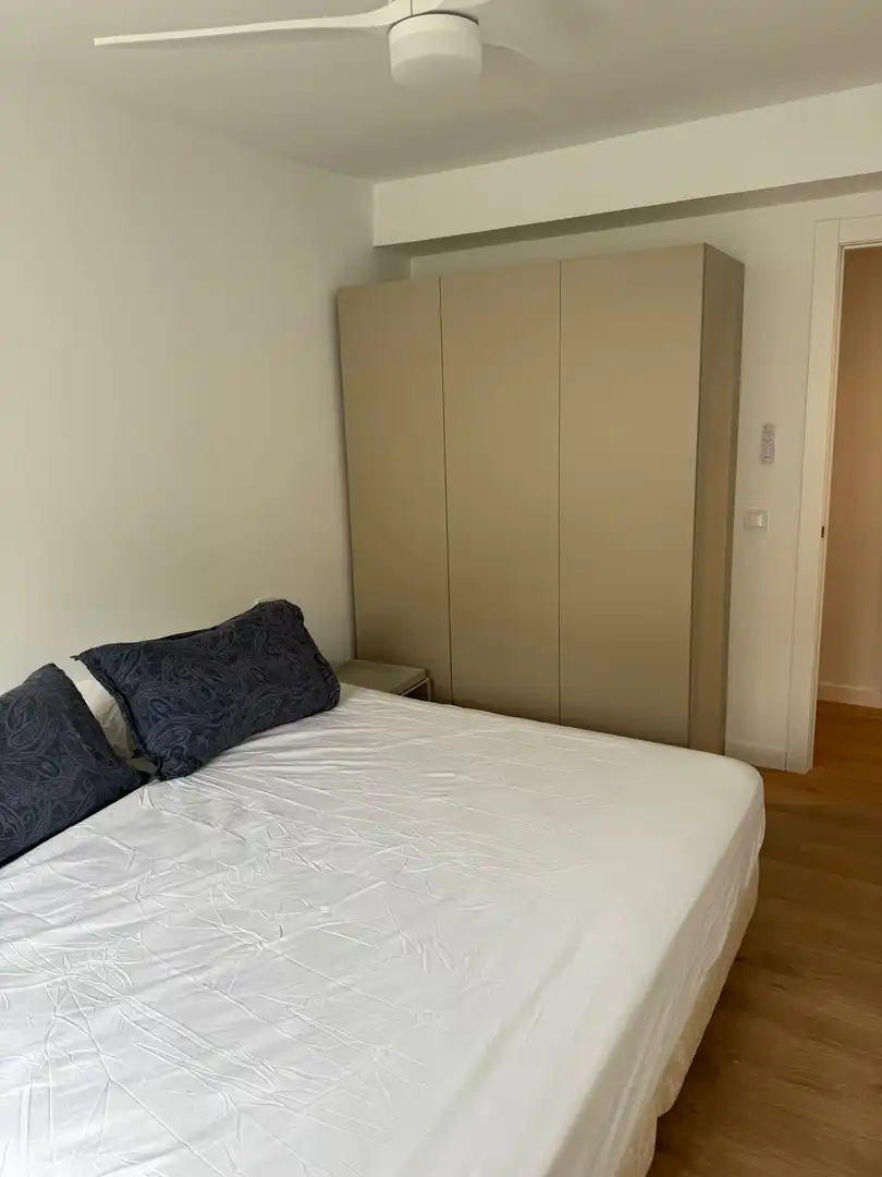 Habitación de Apartamento de alquiler en Marbella con Aire acondicionado, Calefacción y Terraza
