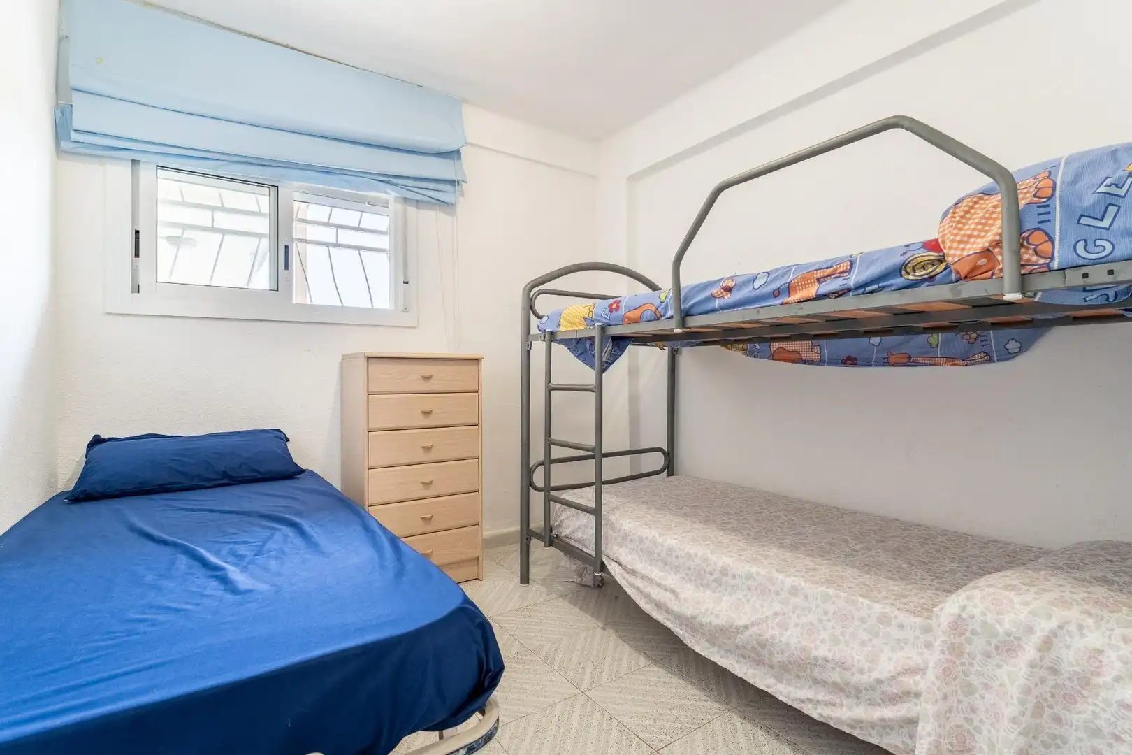 Schlafzimmer von Wohnungen zum Verkauf in Salou mit Privatgarten, Terrasse und Gemeinschaftspool