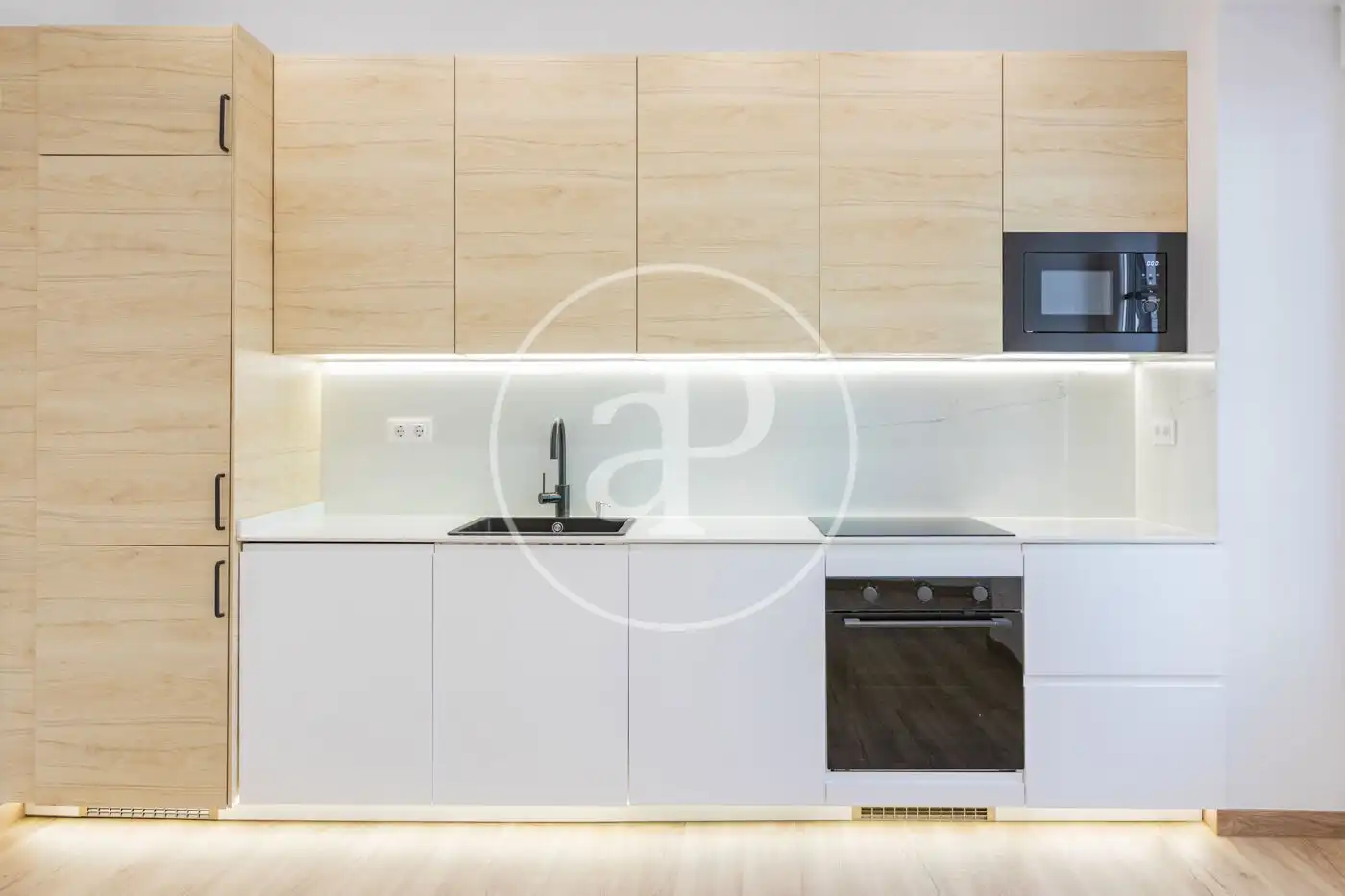 Cocina de Piso en venta en Madrid con Calefacción y Balcón