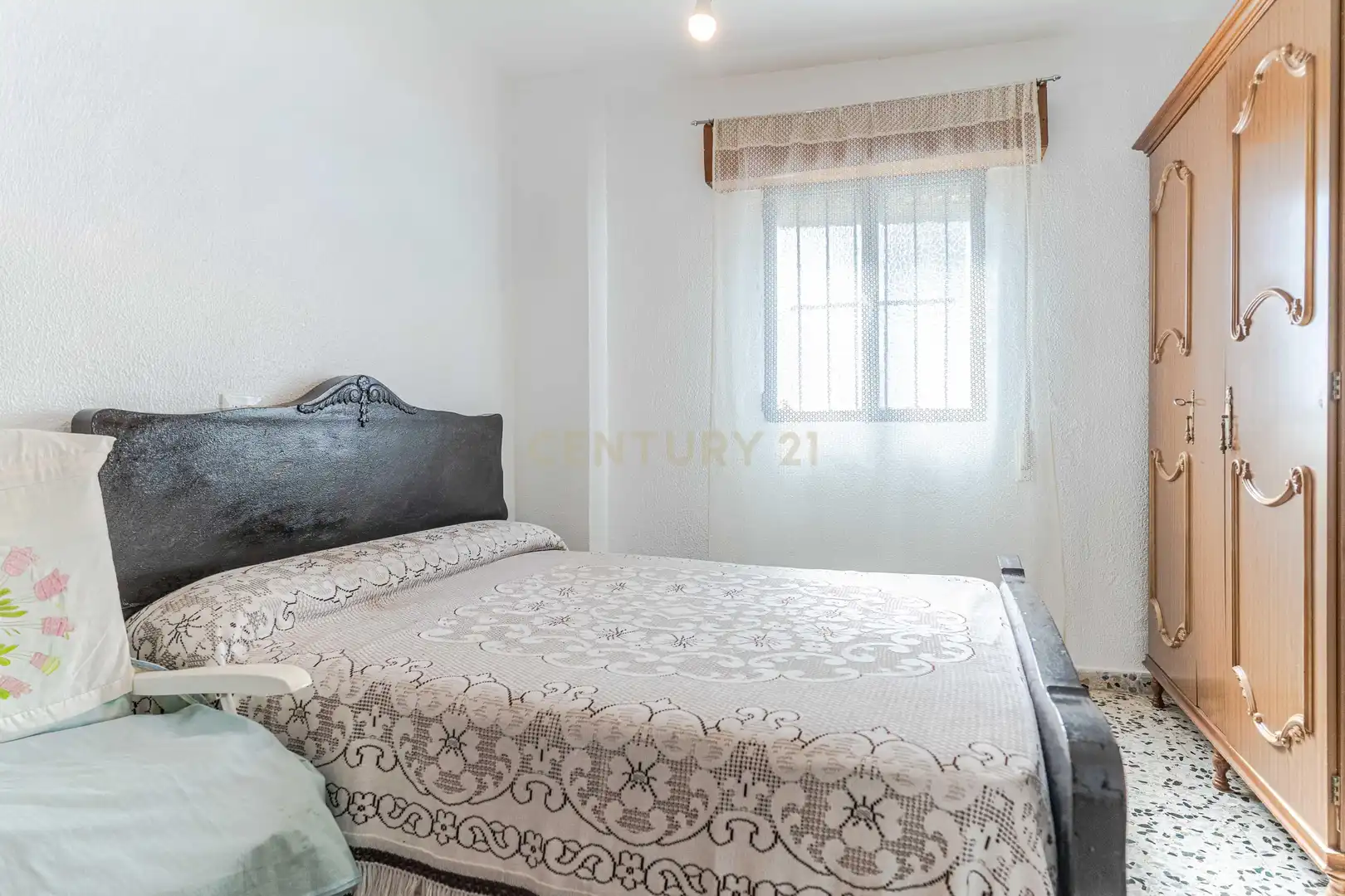 Habitación de Casa adosada en venta en Albuñol con Trastero, Microondas y Balcón