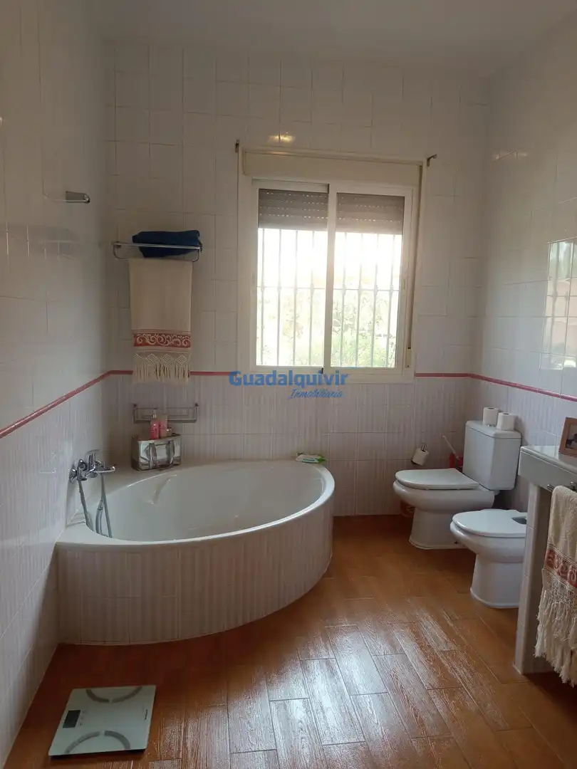 Villa con piscina in vendita a Entrenúcleos, imagen 38