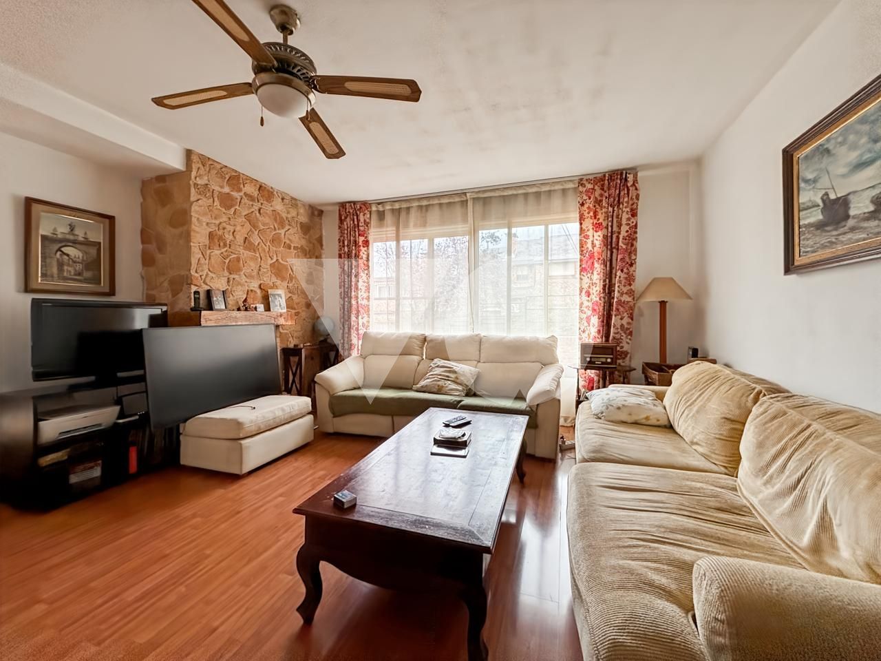 Living room of Single-family semi-detached for sale in Galapagar  with Air Conditioner, Heating and Private garden