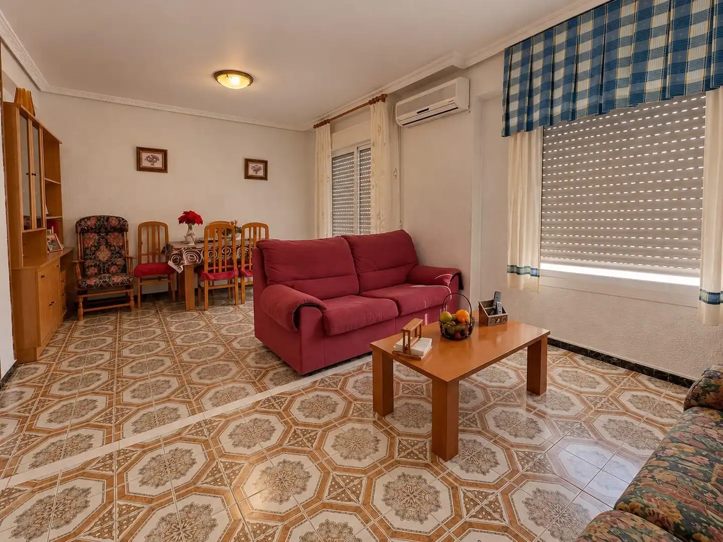 Flat with terrace for sale in Crevillent