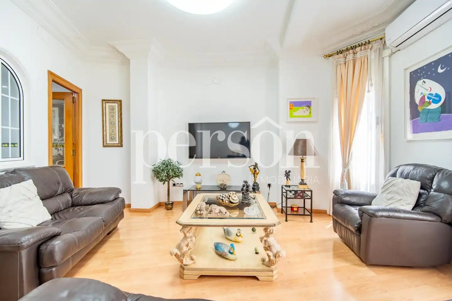 Sala d'estar de Pis en venda en Valencia amb Aire condicionat i Parquet