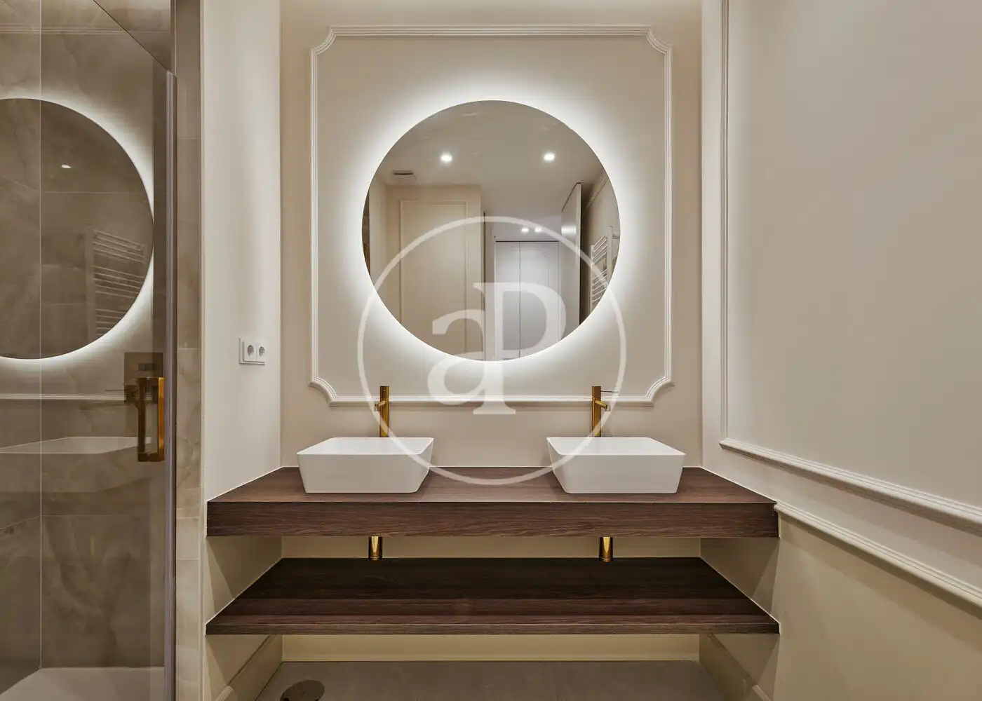Badezimmer von Wohnung zum Verkauf in Madrid mit Klimaanlage, Heizung und Terrasse
