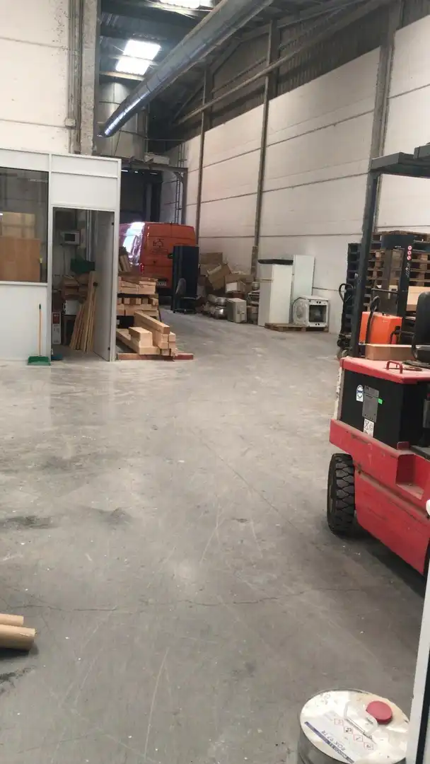 Nau industrial en venda en Manises
