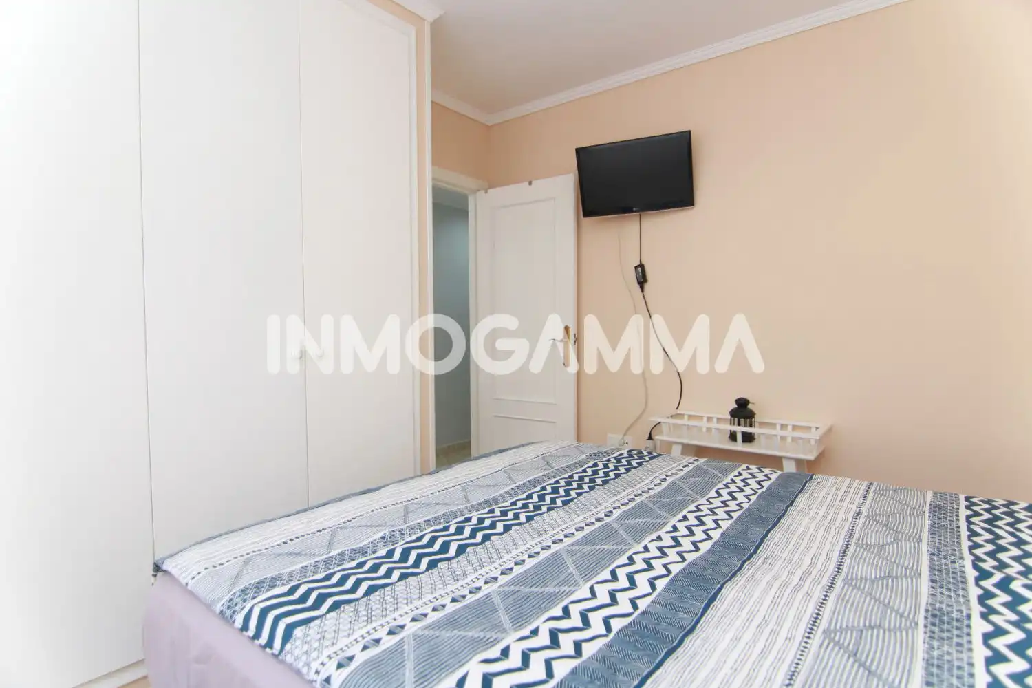 Schlafzimmer von Maisonette zum Verkauf in Cullera mit Klimaanlage, Abstellraum und Balkon