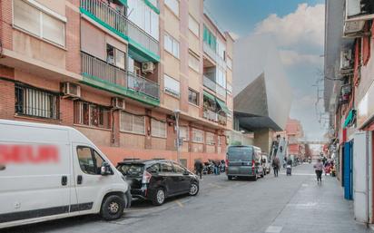 Exterior view of Flat for sale in Santa Coloma de Gramenet