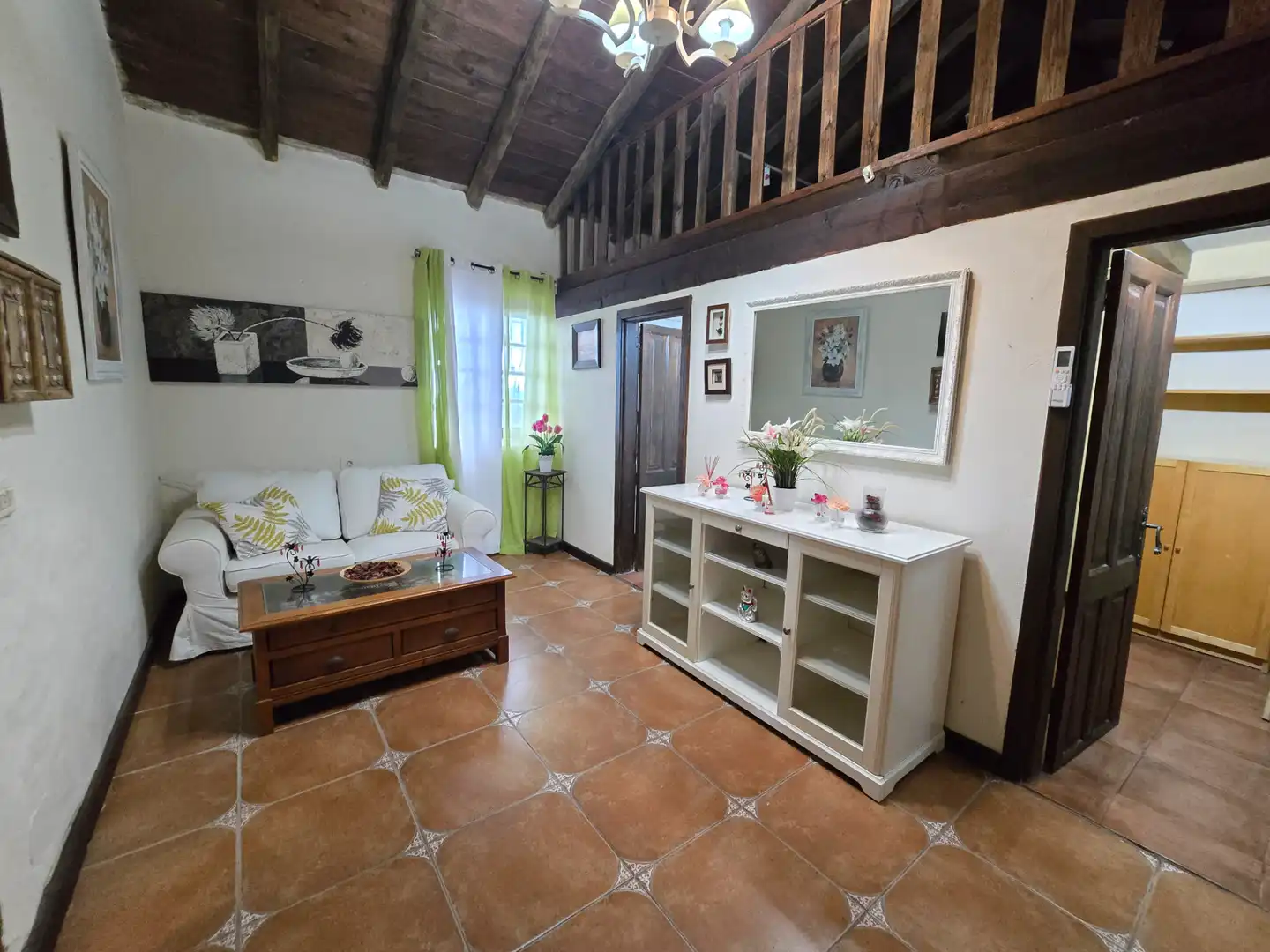 Sala d'estar de Casa o xalet en venda en Arona amb Aire condicionat, Calefacció i Jardí privat