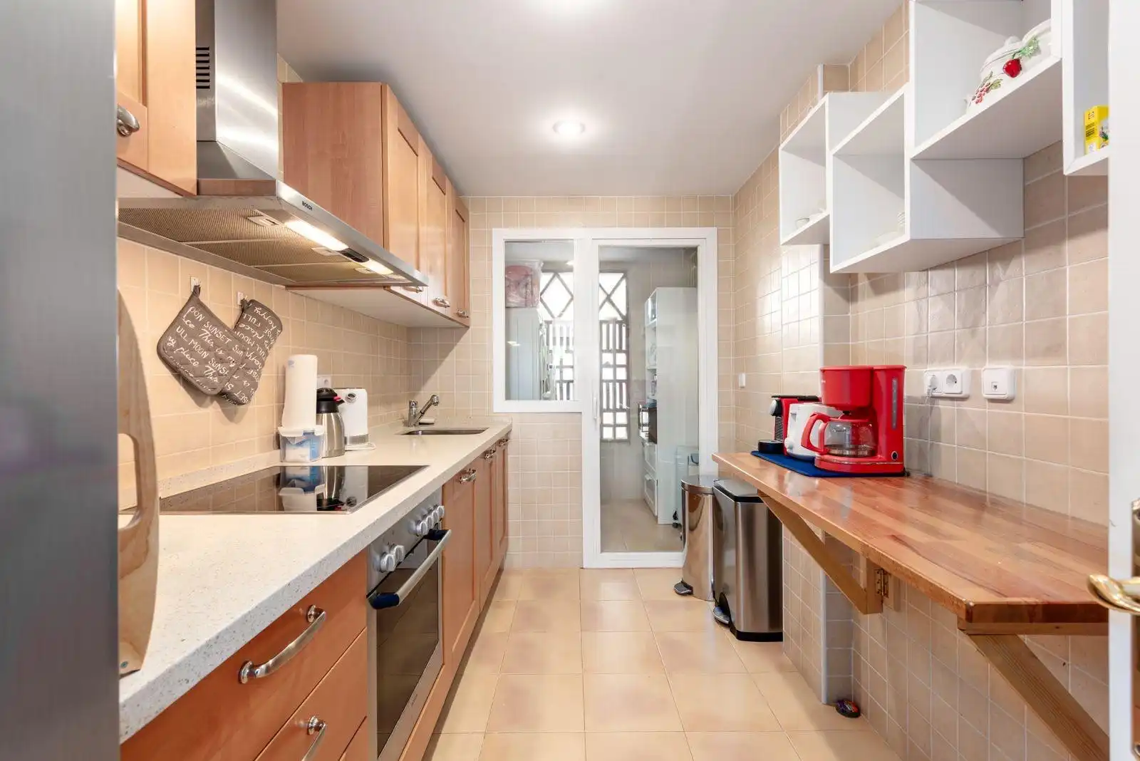 Cocina de Planta baja en venta en Benahavís con Aire acondicionado, Terraza y Piscina