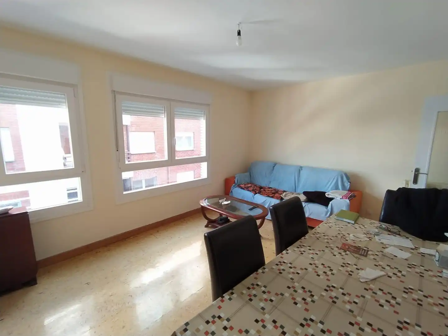 Sala de estar de Piso en venta en Ponferrada con Calefacción, Terraza y Trastero