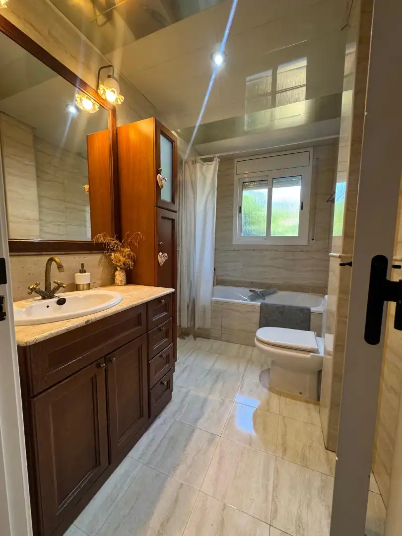Baño de Casa o chalet en venta en Abrera con Aire acondicionado, Jardín privado y Parquet