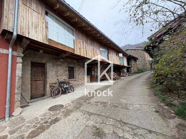 Casa-chalet en Alquiler en Sobrescobio - LG LADINES, 93 en Sobrescobio