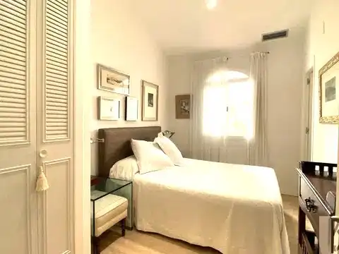 Detached homes for sale in El Manantial