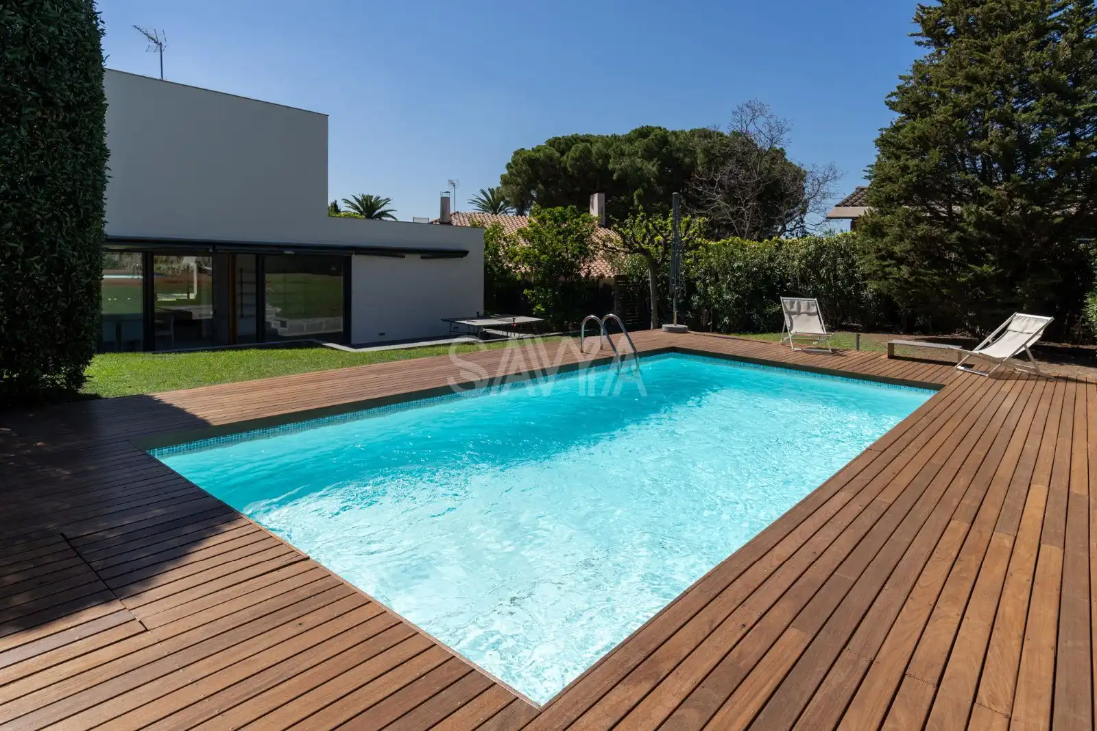 Swimming pool of Houses for sale in Sant Just Desvern  with Air Conditioner, Heating and Parquet flooring