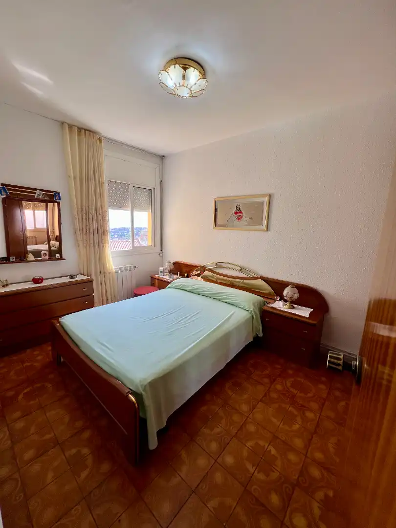 Bedroom of Flat for sale in Barcelona  with Air Conditioner, Heating and Furnished