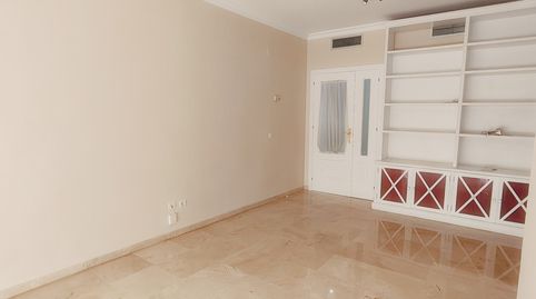 Photo 3 of Flat for rent in Triana Casco Antiguo, Sevilla Capital