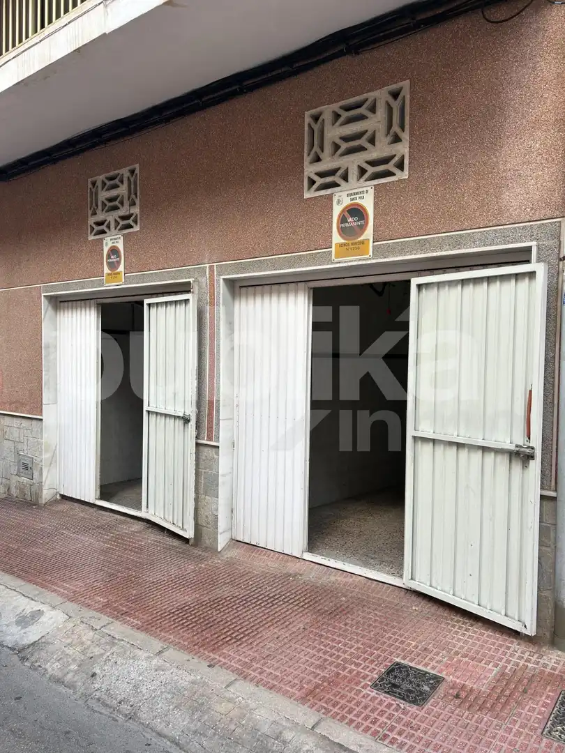 Parking de Local en venta en Santa Pola