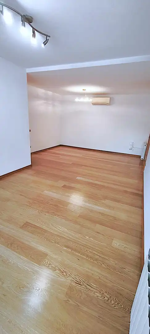 Wohnung zum Verkauf in Badalona mit Klimaanlage, Heizung und Parkett