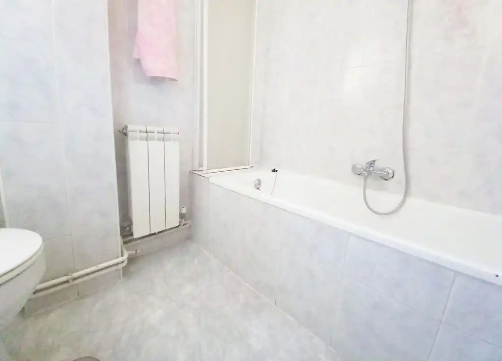 Baño de Piso en venta en Madrid con Aire acondicionado, Amueblado y Horno