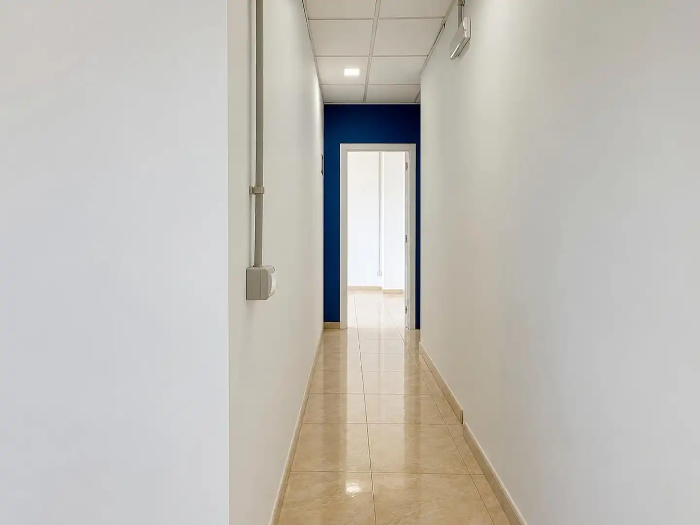 Local comercial en alquiler en del Castillo 17, imagen 8