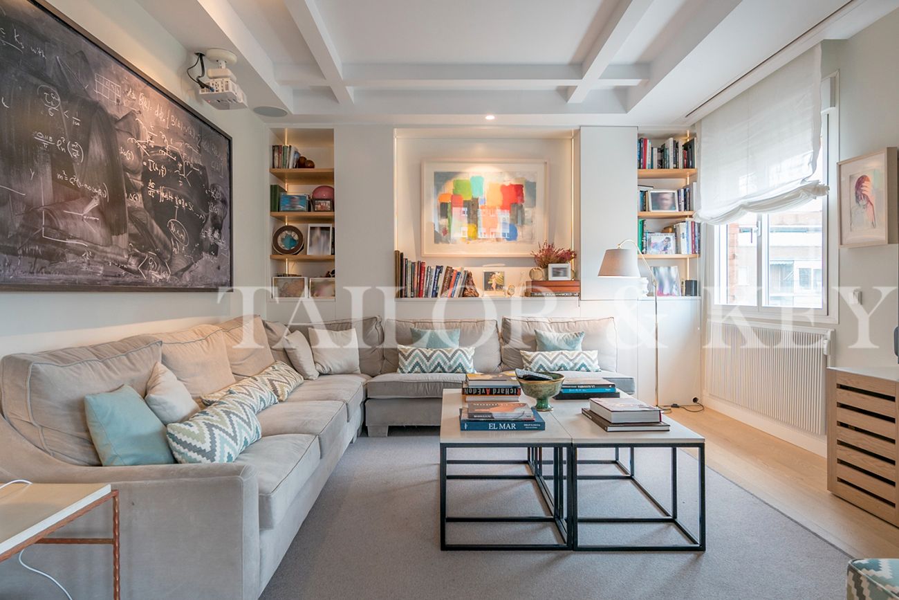 Living room of Flat to rent in  Madrid Capital  with Air Conditioner