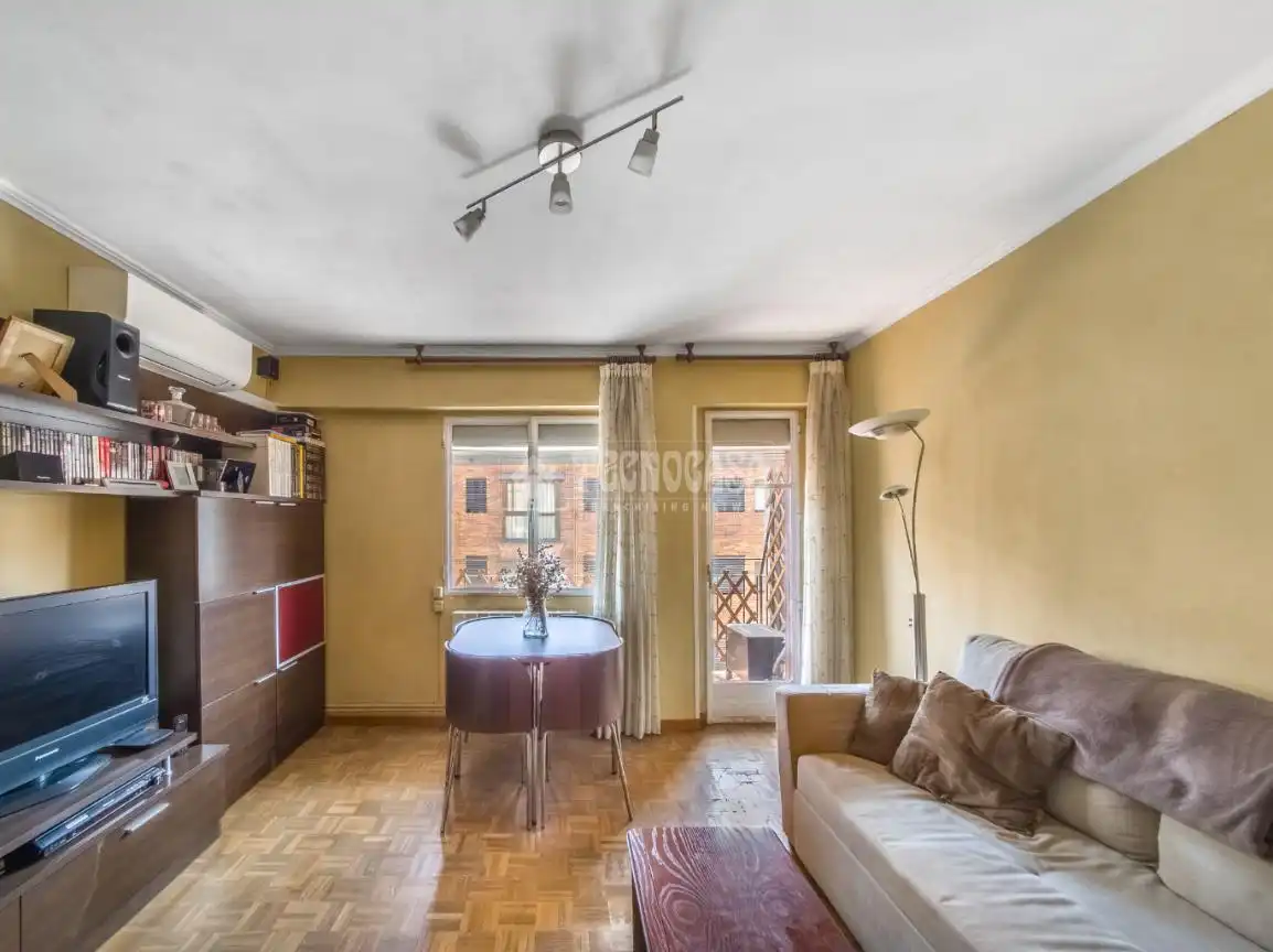 Habitación de Piso en venta en Madrid con Aire acondicionado, Calefacción y Balcón