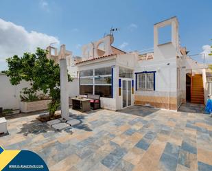 Jardí de Casa adosada en venda en Torrevieja amb Aire condicionat, Calefacció i Jardí privat