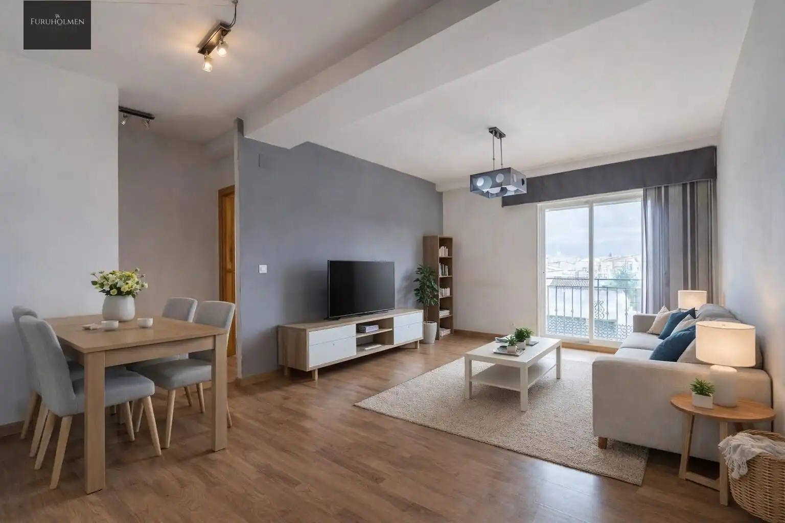 Flat with lift for sale in Calle Violeta