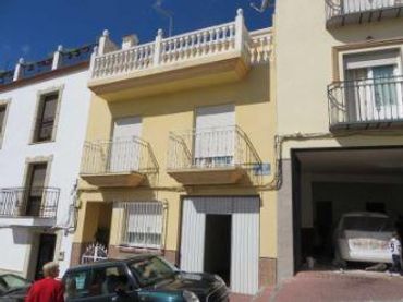 Terraced house for sale in Huelma