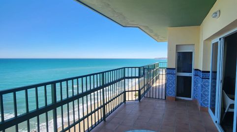 Foto 3 von Wohnung zur Miete in Paseo Marítimo Rey de España, Las Gaviotas - Carvajal, Fuengirola